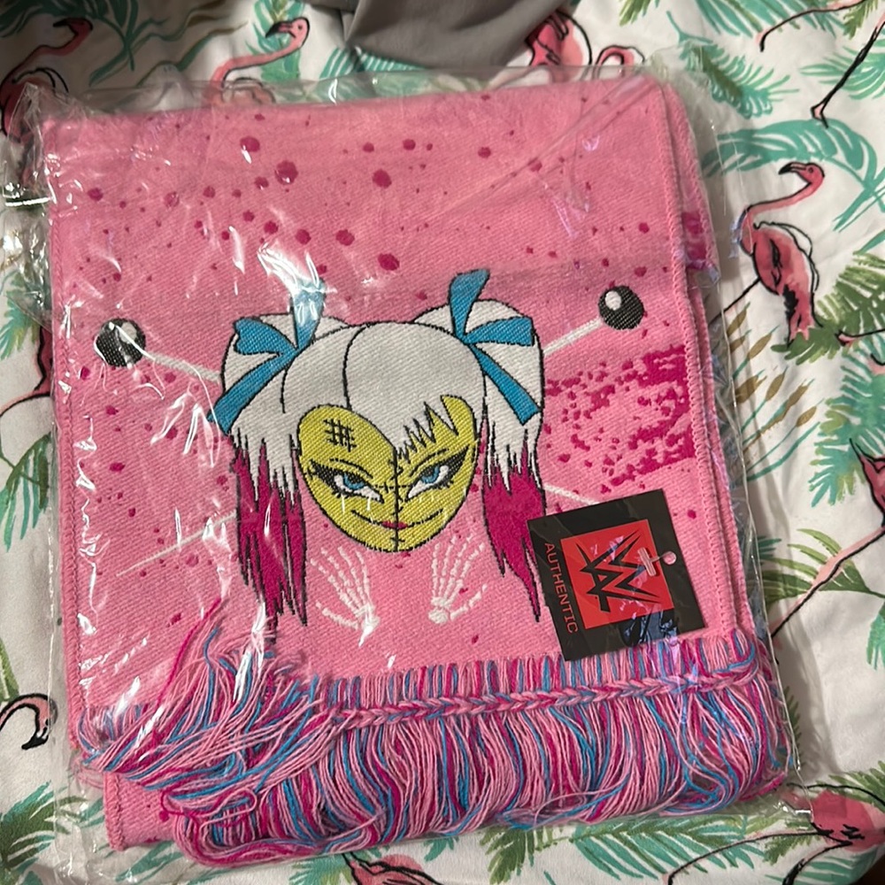 Alexa Bliss Scarf NWT